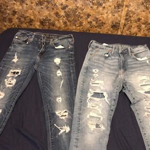 4 pair of American eagle jeans